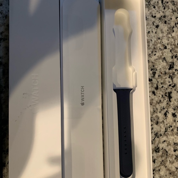 SOLD*** Apple Watch. Series 1/42mm- EUC - Picture 4 of 9